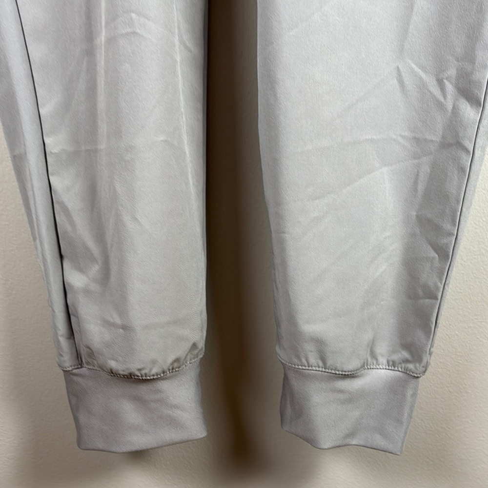 Under Armour Gray Jogger Pants - Picture 4 of 6